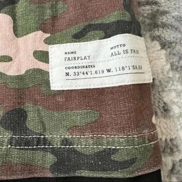 FAIRPLAY Brand Mens Camouflage Shirt Size Medium - Picture 7 of 10